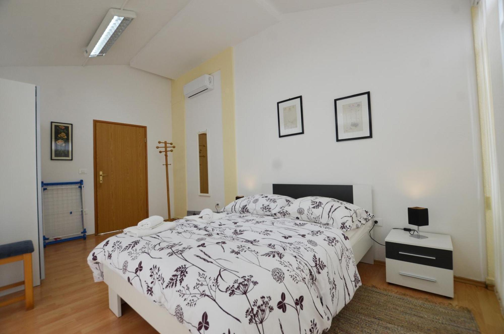 Zminj Apartments Room photo
